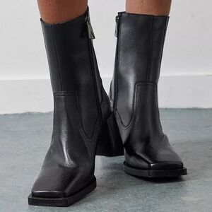 Urban outfitters black leather boots